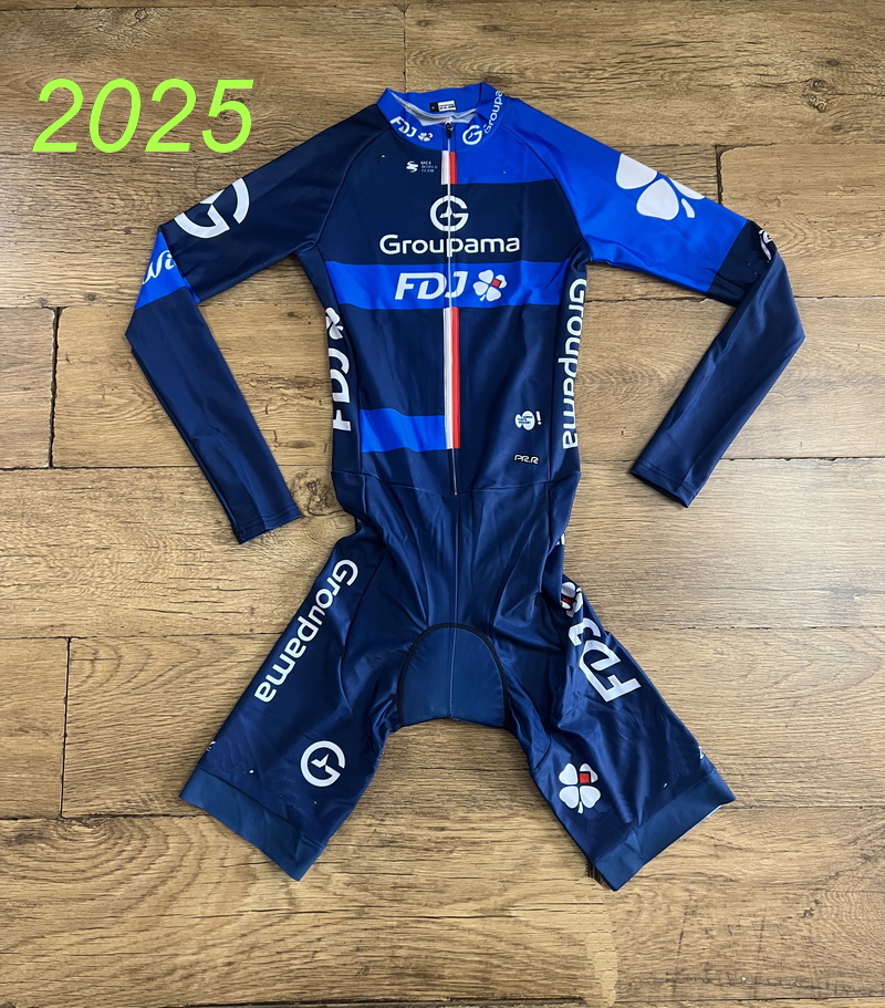 レーザーカットスキンスーツ 2025 2026 GROUPA - Cycling Gear Material のレビューと価格