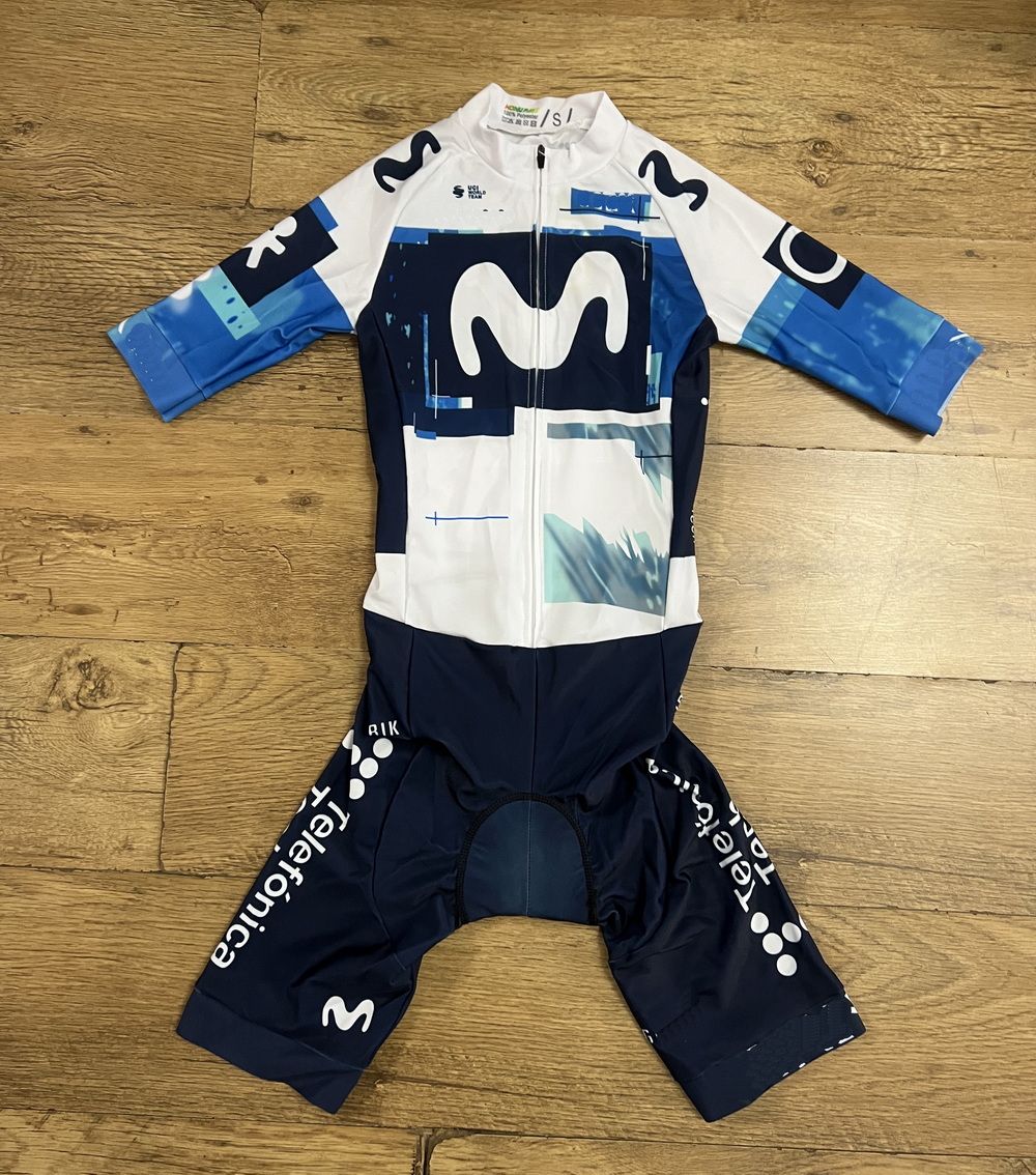 レーザーカット スキンスーツ 2026 MOVISTARfu - Cycling Gear Material のレビューと価格